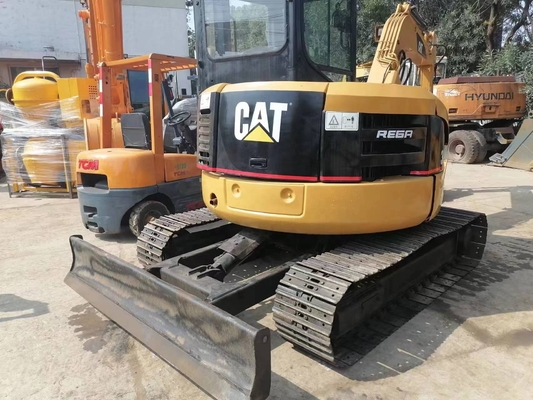 Excavadora CAT 304SR em bom estado, com poucas horas de trabalho e capacidade de balde de 0,1 m3
