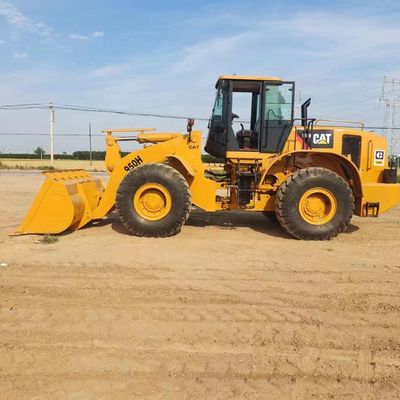 Carregador Caterpillar 950H usado com pintura original e 70 KW de potência do Japão