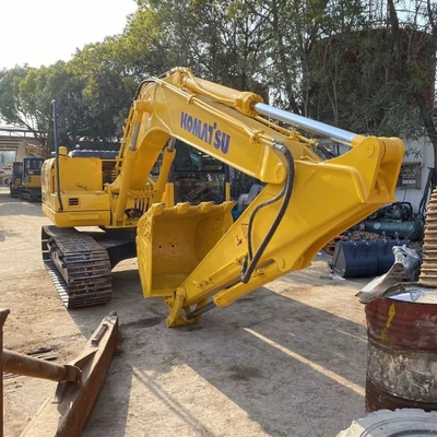 Excavadora de rastreamento Komatsu PC130 usada com motor EPA Horas de trabalho baixas Bom estado