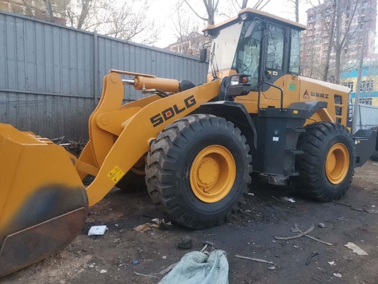 Excelente condição SDLG 955F Carregador de rodas com 162KW de potência e poucas horas de trabalho