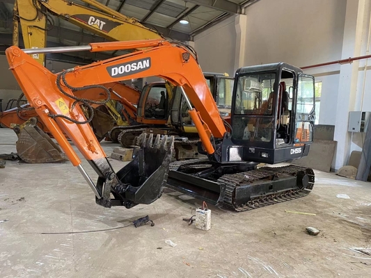 Excavadora Caterpillar usada DH55 DH60 Excavadora de pintura original com motor EPA