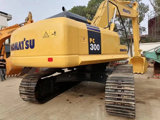 Máquina de rastreamento Komatsu PC300 usada com baixo consumo de combustível e baixas emissões