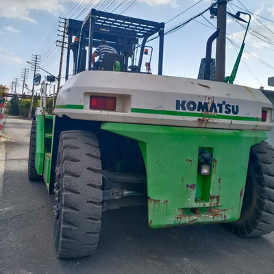 2020 Wheel Machine Komatsu FD240 Usado em empilhadeira do Japão Máquina original hidráulica