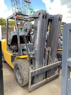 Quase 5 toneladas KOMATSU FD50 FD35 FD40 FD45 EPA Motor empilhadeira hidráulica com 46 kW de potência