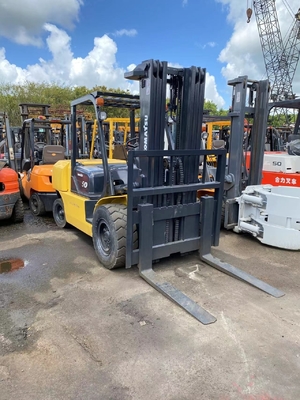 Quase 5 toneladas KOMATSU FD50 FD35 FD40 FD45 EPA Motor empilhadeira hidráulica com 46 kW de potência