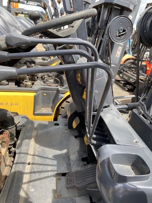 Quase 5 toneladas KOMATSU FD50 FD35 FD40 FD45 EPA Motor empilhadeira hidráulica com 46 kW de potência