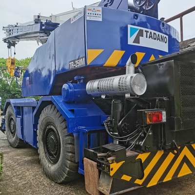 Tadano 25 toneladas Guindaste usado com máquina de rodas e peso operacional de 25 toneladas
