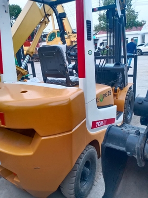 Japão Original TCM FD25 2Ton empilhadeira com 96KW EPA Motor e sistema hidráulico