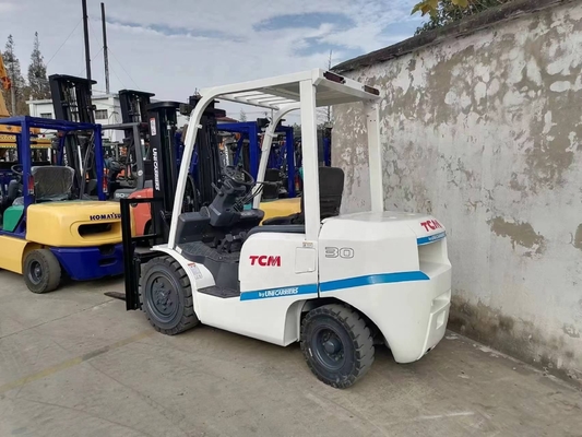 Alimentos e Bebidas Usados Japão Caminhão elevador a diesel TCM 3 toneladas com cilindro hidráulico Nabtesco