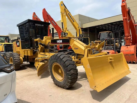 Grader amarelo CAT 140H com 30KN força excitante Máquina de construção original do Japão