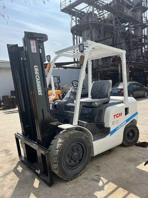 TCM 3 toneladas de empilhadeira usada com outra capacidade de balde e 3000 kg de peso da máquina