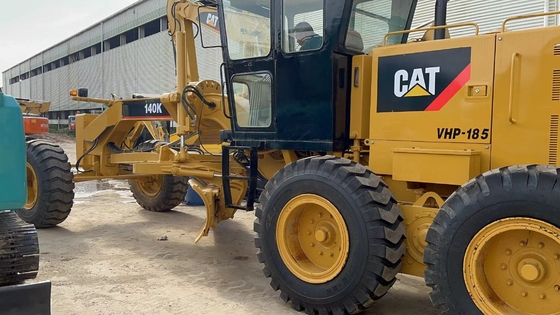 Lojas de reparação de máquinas usadas CAT140K Grader com motor Cummins e engrenagem de acionamento direto