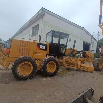Gradeiros usados CAT140H com pneus rodoviários e motor Cummins em boas condições