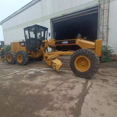 Gradeiros usados CAT140H com pneus rodoviários e motor Cummins em boas condições