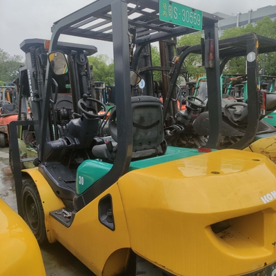 3000 KG Peso KOMATSU FD30 3 TON Carrinho de elevação de paletes para contêiner de armazém