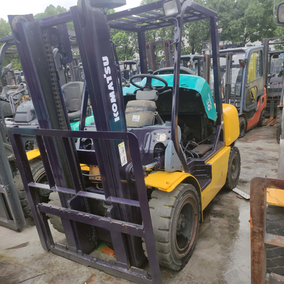 3000 KG Peso KOMATSU FD30 3 TON Carrinho de elevação de paletes para contêiner de armazém