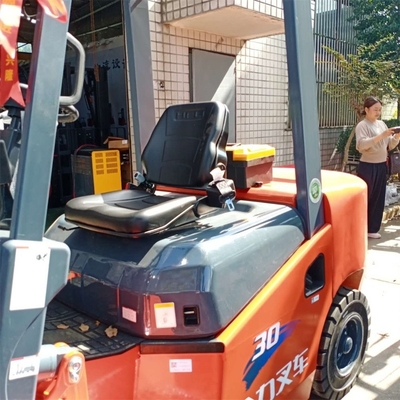 HELI CPCD30 3 toneladas em perfeitas condições de funcionamento