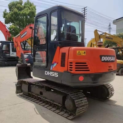 Doosan DH55 Digger usado 68kw Máquina de pintura original do Japão Peso 5500 kg a preços acessíveis