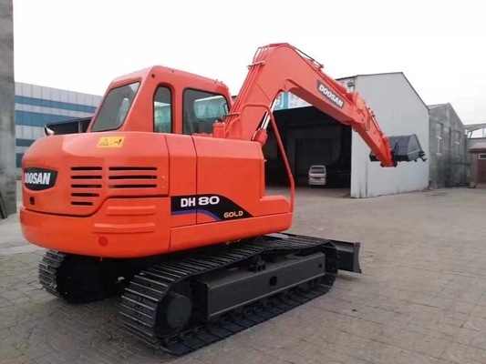 Excavadora Doosan DH80 usada com pintura original e cilindro hidráulico Liyuan no Japão