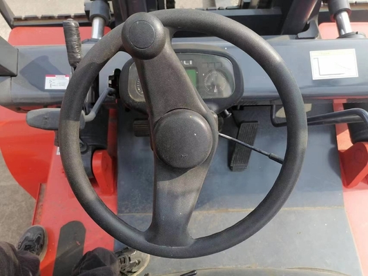 Fazendas multifuncionais utilizam empilhadeira HELI 70 de 7 toneladas com bom desempenho e preço acessível