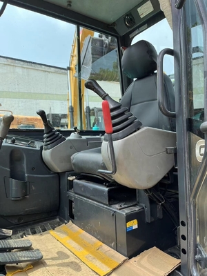 Excavadora mini KOBELCO SK60 usada com poucas horas de trabalho e cilindro hidráulico Parker