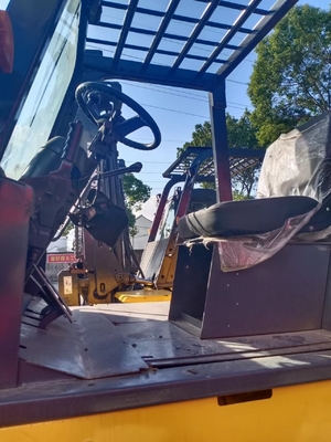 20 toneladas de empilhadeira diesel KOMATSU FD200 para manuseio de contentores em lojas de materiais de construção
