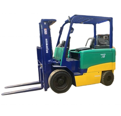 Manipulação de contêineres KOMATSU FD30 3 toneladas Mini-carregamento diesel em empilhadeira com sistema hidráulico