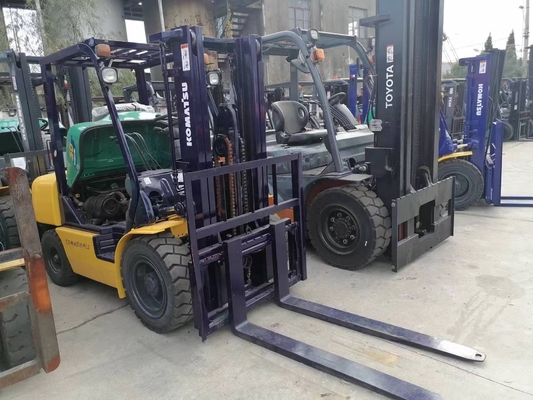 KOMATSU FD30 3 toneladas Mini empilhadeira diesel para transporte de contentores pesados