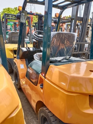 TOYOTA FD25 empilhadeira a diesel de transporte de paletes para alimentos e bebidas dentro do seu orçamento