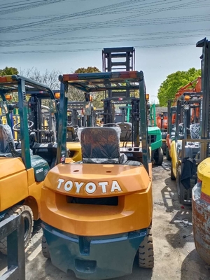 TOYOTA FD25 empilhadeira a diesel de transporte de paletes para alimentos e bebidas dentro do seu orçamento