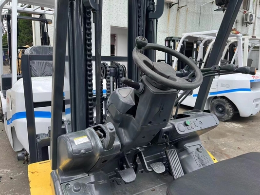 Caminhão de elevação de paletes de contêineres de empilhadeira KOMATSU FD30 em bom estado em 2023