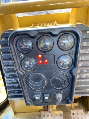 Bulldozer CAT D4G Bulldozer original do Japão com capacidade de 1,92m3 e potência de 80KW
