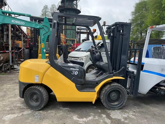 Melhor serviço de empilhadeira a diesel para fazendas Komatsu 30 Equipamento de transporte em boas condições