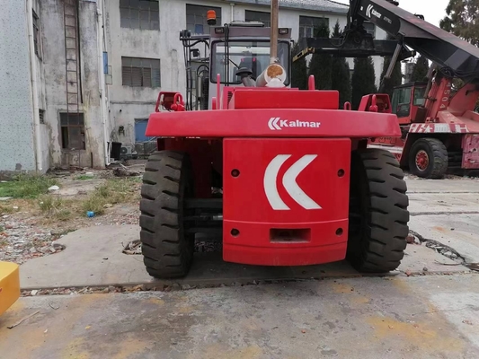 Forquilha diesel Kalmar 25 original Suécia usada de 25 toneladas para levantamento de cargas pesadas em boas condições
