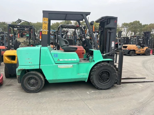 Elevador elétrico usado Mitsubishi FD40 com 4 toneladas de carga em bom estado