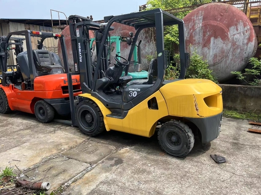 2022 Komatsu 3T em excelente estado com poucas horas de trabalho