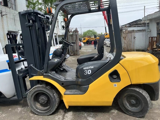 2022 Komatsu 3T em excelente estado com poucas horas de trabalho
