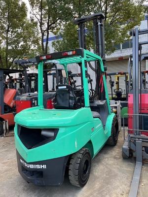 Em bom estado Mitsubishi 35 em segunda mão em empilhadeira 127kw Potência