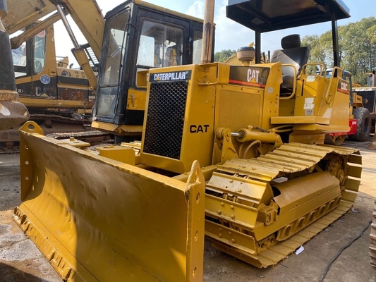 Bulldozer original de cores CAT D3C do Japão com uma rolha hidráulica usada