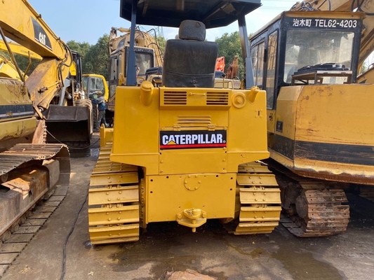 Bulldozer original de cores CAT D3C do Japão com uma rolha hidráulica usada