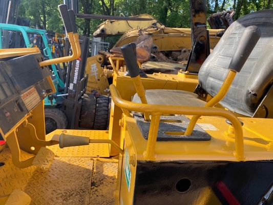 Bulldozer original 100% japonês CAT D4C da Caterpillar com bom desempenho e preço acessível