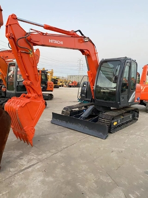 Excavadora usada Hitachi ZX70 com poucas horas de trabalho e bom desempenho