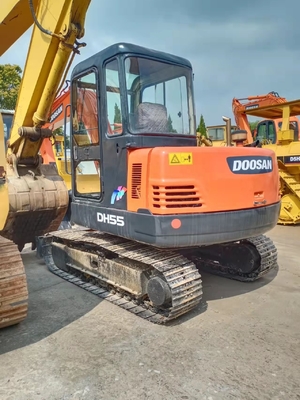 5Excavadora Doosan DH55 de 5 toneladas com motor coreano original e 0-2000 horas de trabalho