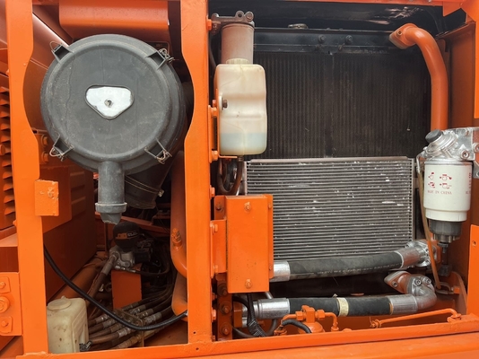 Melhor escavadeira hidráulica DOOSAN DX140LC com poucas horas de trabalho e bom desempenho