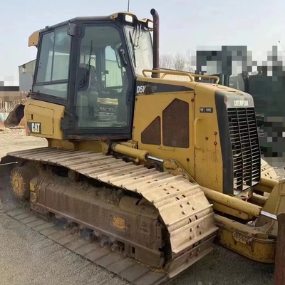 Dozer de tractor CAT D5K acessível com poucas horas de trabalho e em boas condições