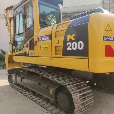 Excavadora hidráulica usada KOMATSU PC200-8 em boas condições