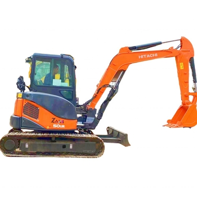 Excavadora Hitachi ZX50UR em perfeitas condições de trabalho