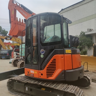 Excavadora Hitachi ZX50UR em perfeitas condições de trabalho