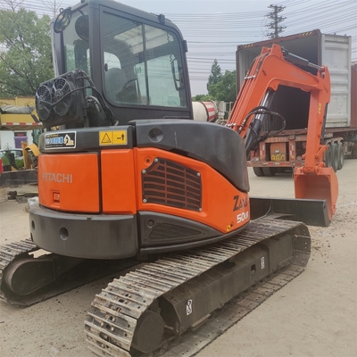 Excavadora Hitachi ZX50UR em perfeitas condições de trabalho