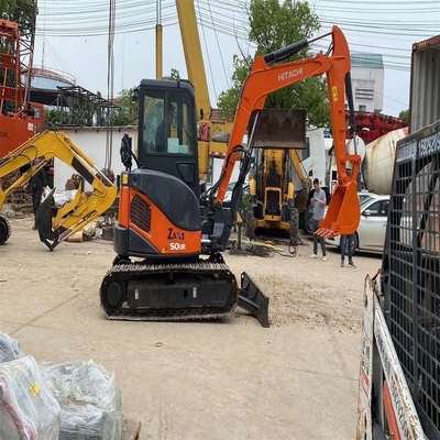 Excavadora Hitachi ZX50UR em perfeitas condições de trabalho
